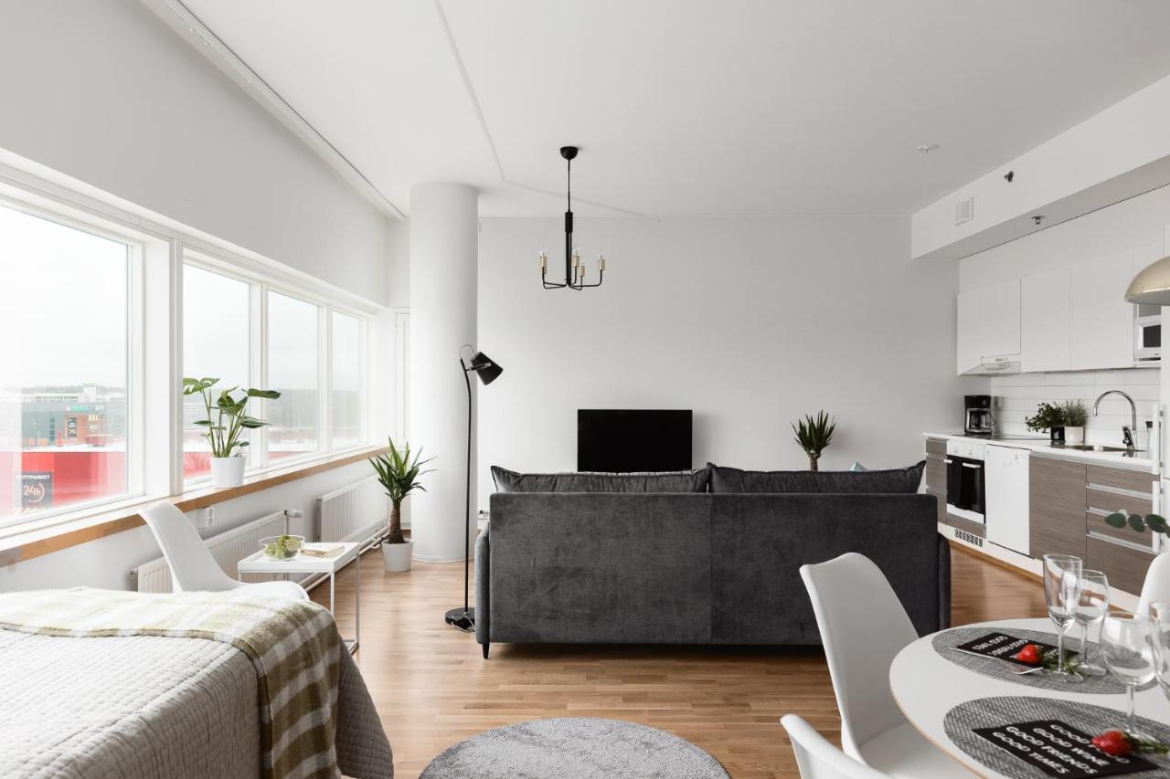 Sleepwell Apartments Itaekeskus, Close To Metro Helsinki Exterior foto